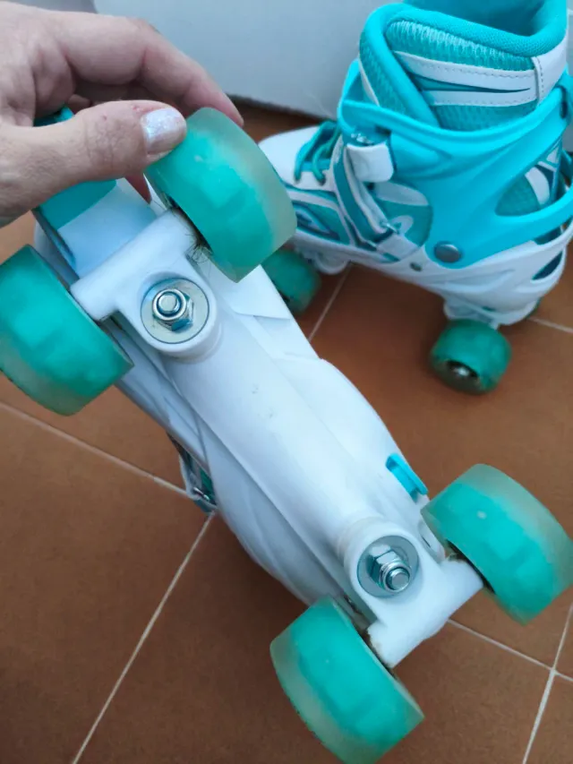 Patines 4 Ruedas marca Apollo, para niña/o, luces