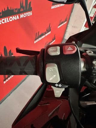 BMW F 800 GT DEL AÑO 2017 !!! MUY CUIDADA Y MIMADA