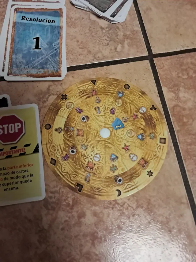 Juego de mesa EXIT: La isla olvidada