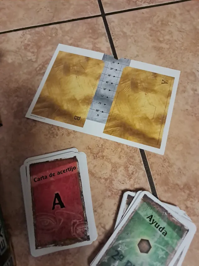 Juego de mesa EXIT: La isla olvidada