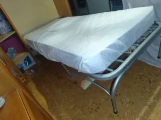 Cama turca de madera Y colchón