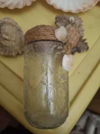 Decoración baño conchas y tarro