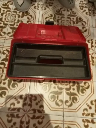 Caja de herramientas y accesorios