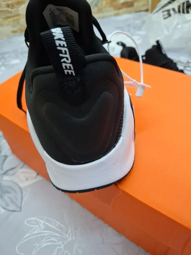 Zapatillas Nike Negras y blancas