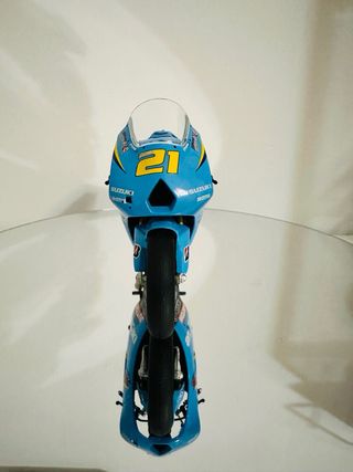 Suzuki GSV-R John Hopkins 2006 + fascículo