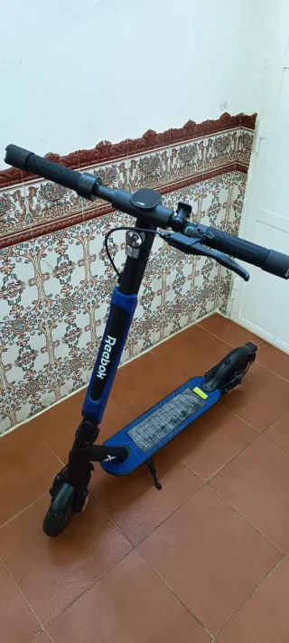 Patinete Eléctrico Reebok Azul