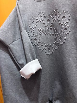 Moderno y cómodo conjunto