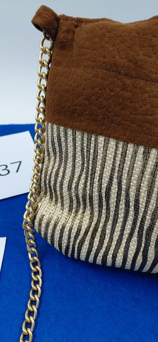 Borsa tessuto marrone e oro con catena