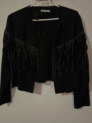 Chaqueta Zara flecos pedrería Talla S