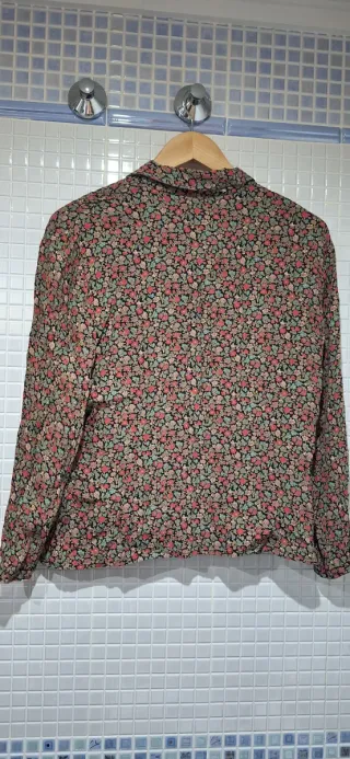 Camisa floral talla 42