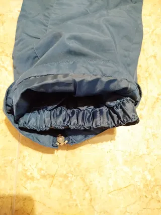 Pantalón de nieve y manoplas