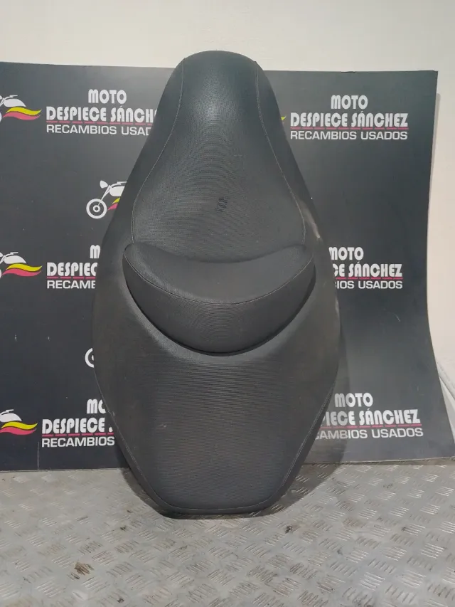 Asiento Suzuki Burgman 125 (2013)