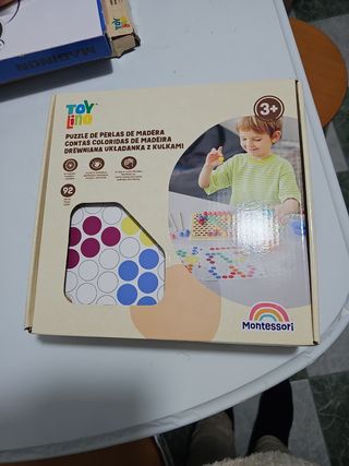 Puzzle de perlas de madera Toy Lino