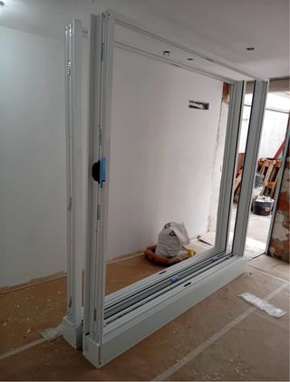 Ventanas y puertas aluminio/PVC a medida