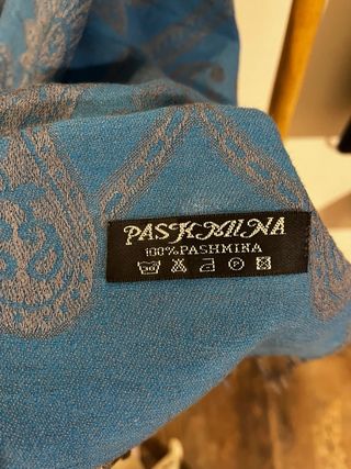 Pashmina azul y gris con estampado