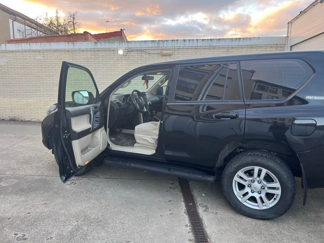 Toyota Land Cruiser 150 2013