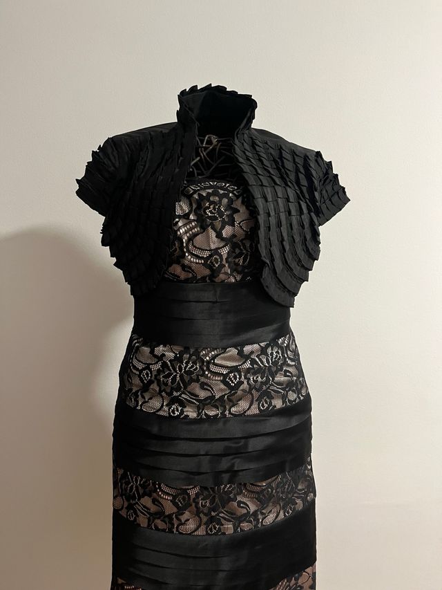 Vestido Negro Encaje y Chaqueta