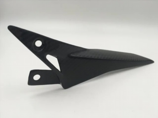 PROTECTOR DE CADENA MULTISTRADA EN CARBONO m_053