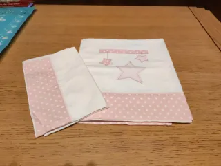 Sabanita cuna estrellas rosa