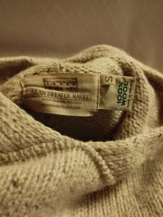 Jersey de lana con capucha