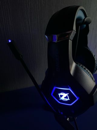 Casco Gaming Azul-Negro con Cable y LEDs