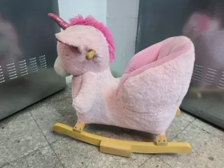 Balancín unicornio rosa