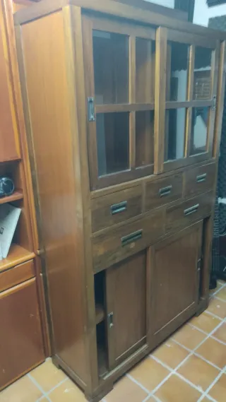 Alacena vitrina Banak madera y cristal