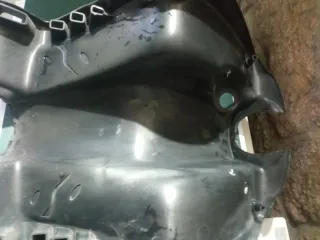 Contraescudo Peugeot Speedfight.