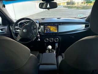 Alfa Romeo Giulietta 2011