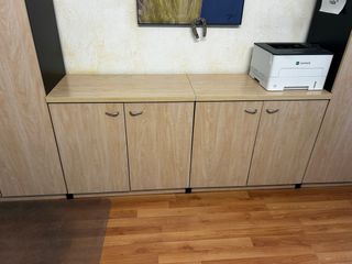 mobiliario de oficina. mesas, armarios, sillas