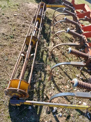 Arado Cultivador ESCUDERO