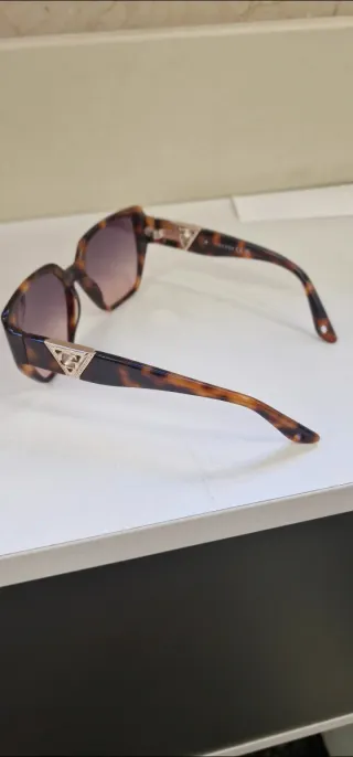 Gafas Guess Modelo GU7892 original,