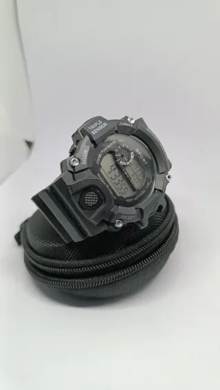 Reloj deportivo digital negro nuevo