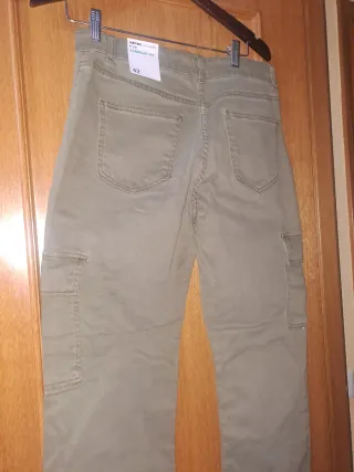 Pantalón caqui cargo