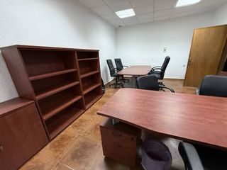 Mobiliario de oficina: Despacho de dirección.