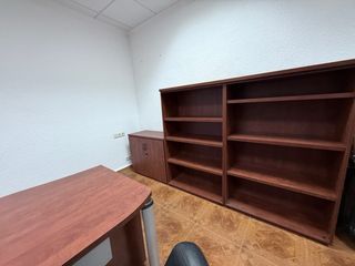 Mobiliario de oficina: Despacho de dirección.