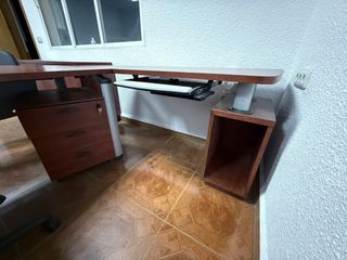 Mobiliario de oficina: Despacho de dirección.