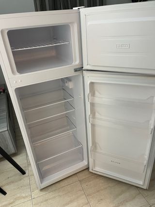 Nevera Saivod como nueva