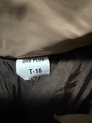 Chaqueta marrón con capucha