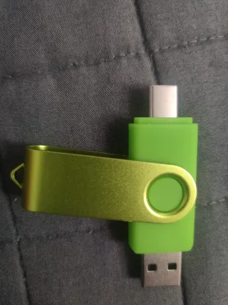 Chiavetta USB 2-in-1 Verde (USB-A + USB-C)