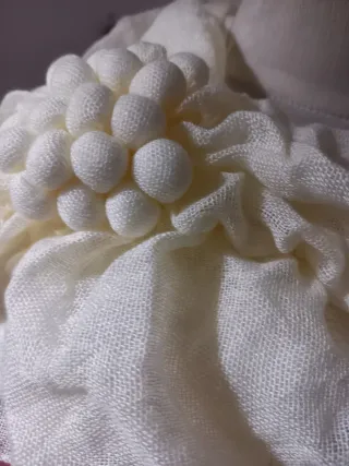 Sciarpa panna con grappoli d'uva