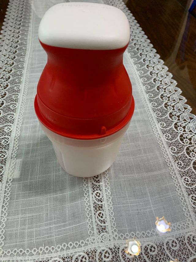 Exprimidor manual Tupperware