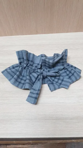 Cuello desmontable gris