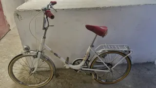 Bicicleta BH plegable blanca