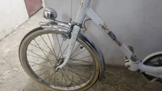 Bicicleta BH plegable blanca