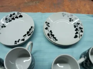 Juego de 6 tazas y 6 platos