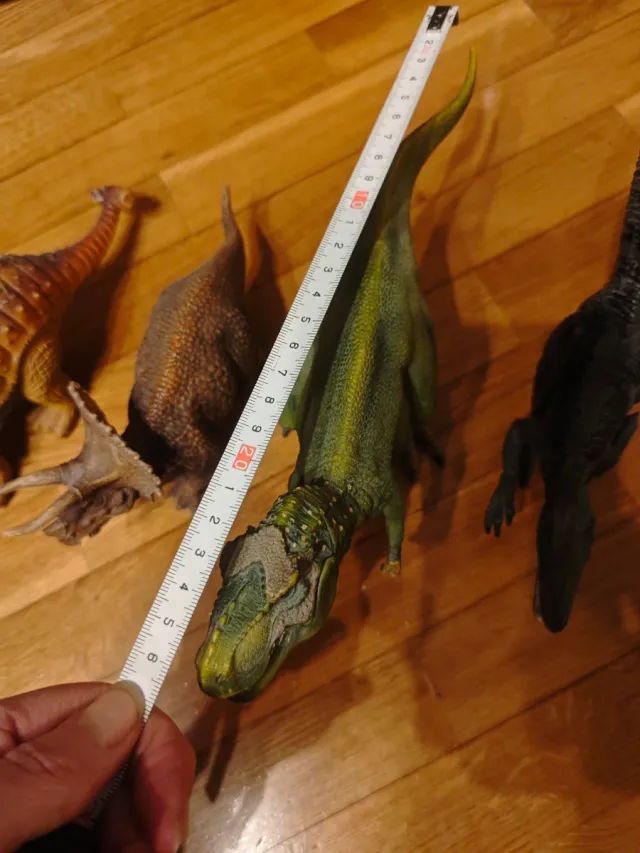 Lote de 4 figuras de dinosaurios