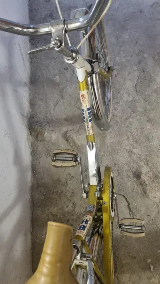 Bicicleta BH plegable antigua