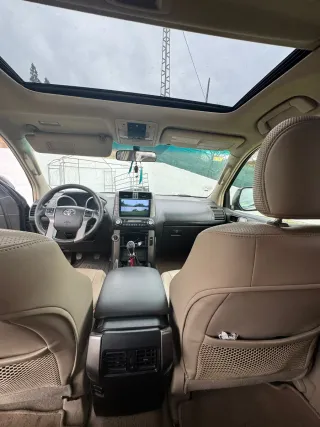 Toyota Land Cruiser 2010