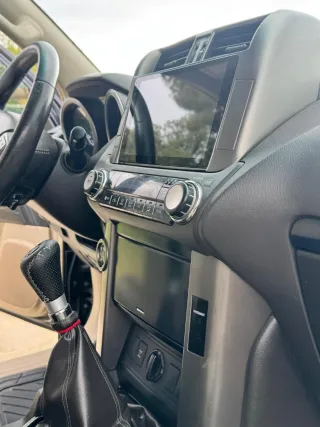 Toyota Land Cruiser 2010